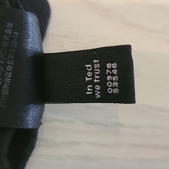 Ted Baker Size 3 Black Ruffle Heart Sleeve Top Shirt - Picture 7 of 11